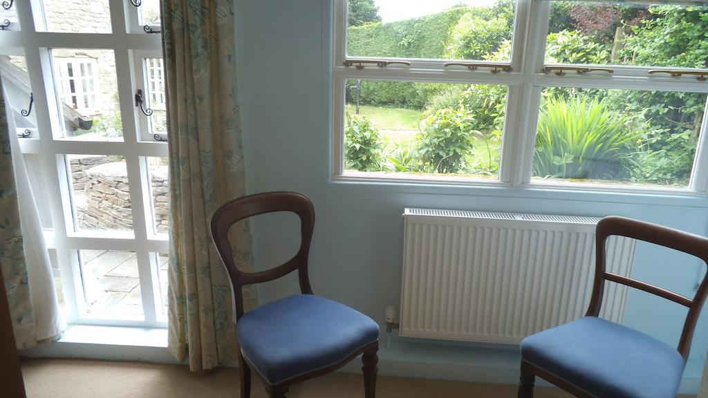 Honeysuckle Cottage Bourton-on-the-Water Room photo